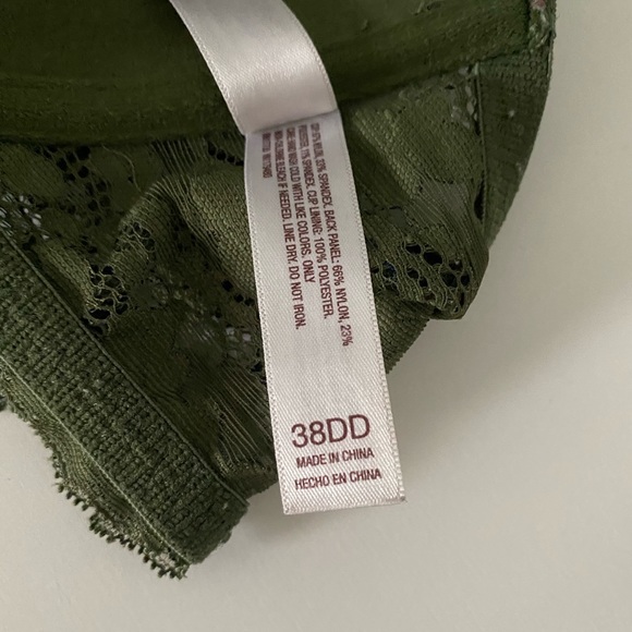 Three nursing bras 38d including motherhood brand - Picture 4 of 6